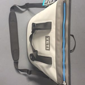 YETI Hopper 2  30 NWT
